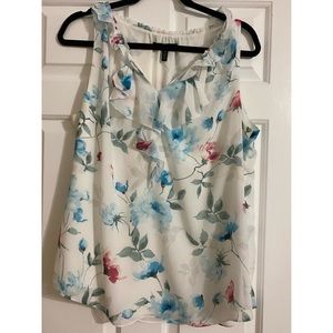 Floral White House Black Market Sleeveless Blouse